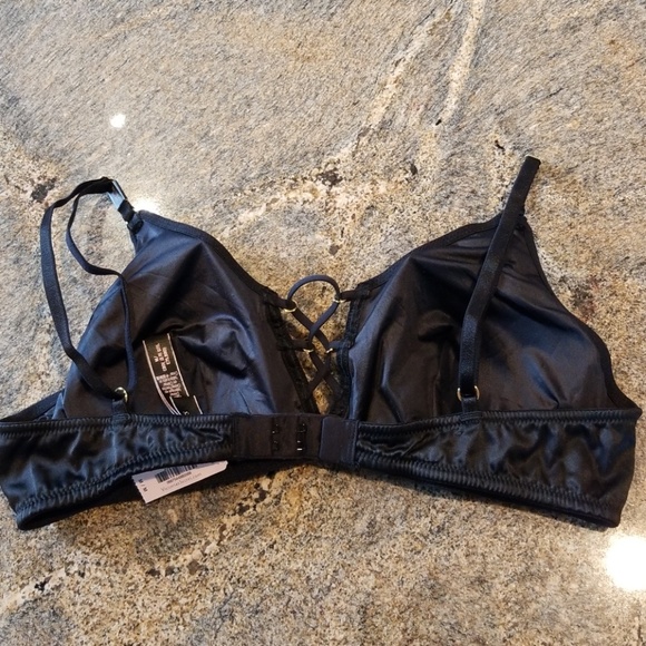 Victoria's Secret strappy padded bralette - Picture 4 of 5